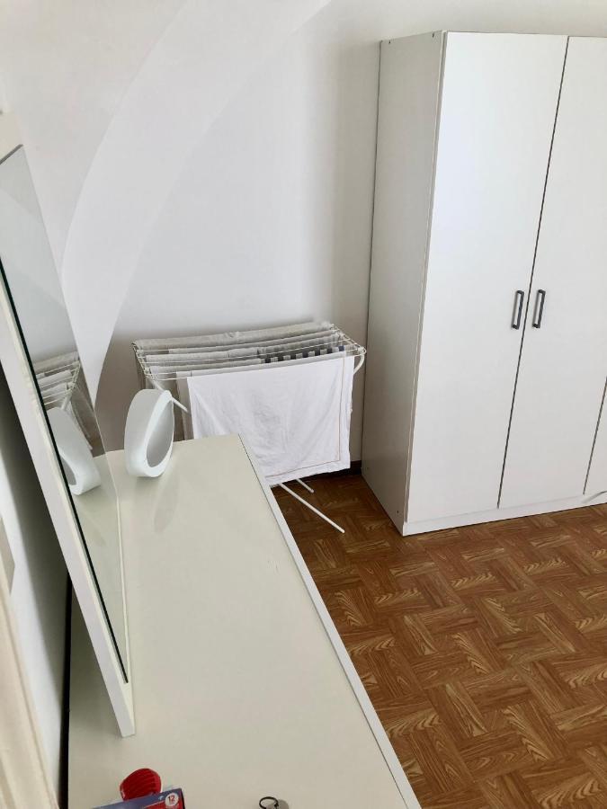 Tre Amici Apartment Catania Bagian luar foto