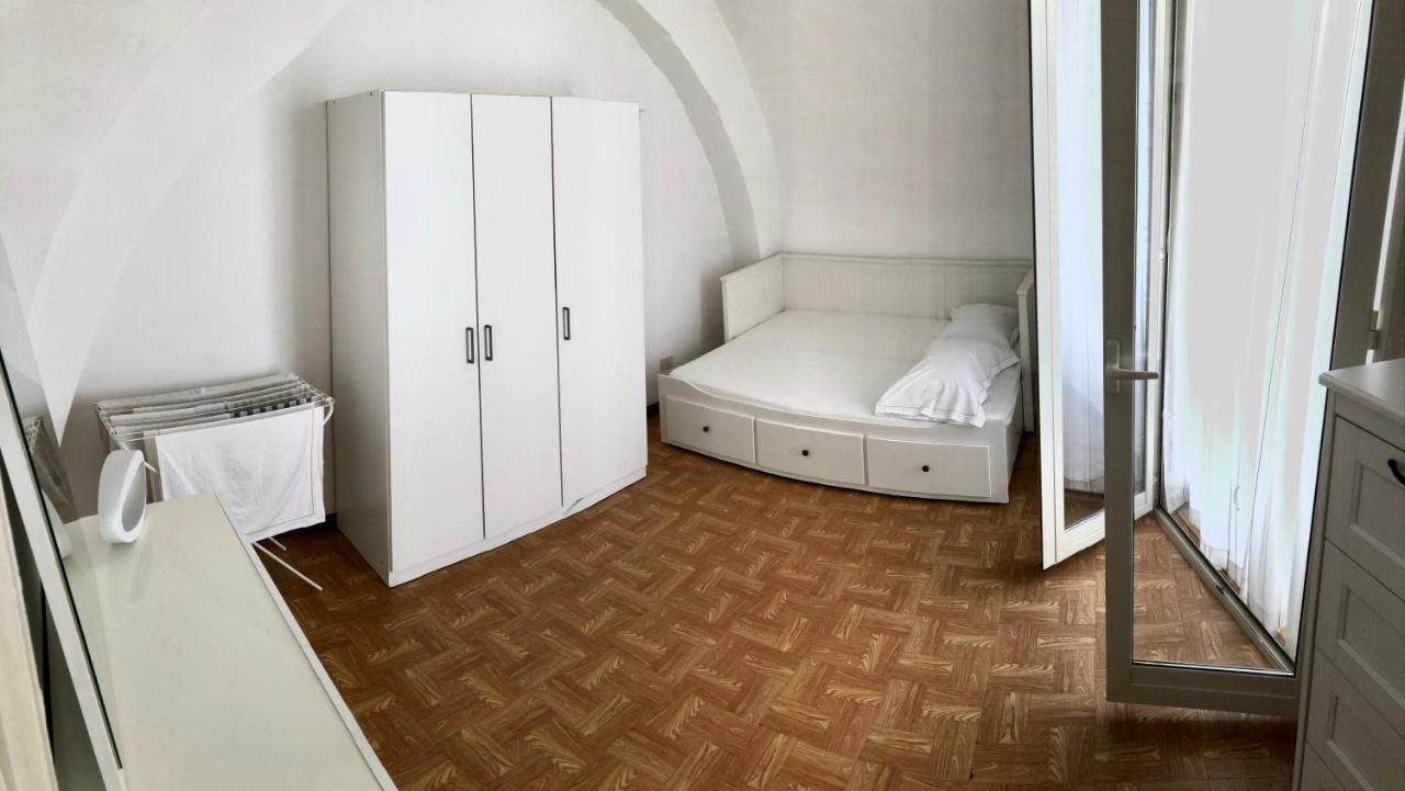 Tre Amici Apartment Catania Bagian luar foto